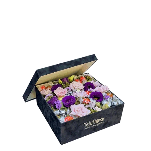 Cveće i čokolade u kutiji